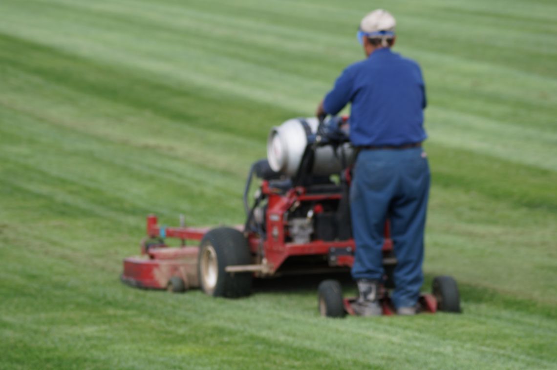 Mowing 101 St. Louis Commercial Lawn Maintenance Bluegrass Lawncare