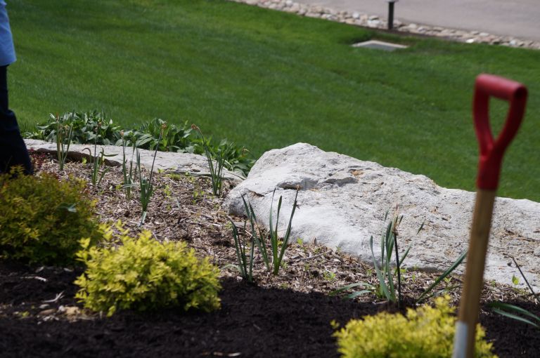 How Mulch Does It Matter? Bluegrass Lawncare